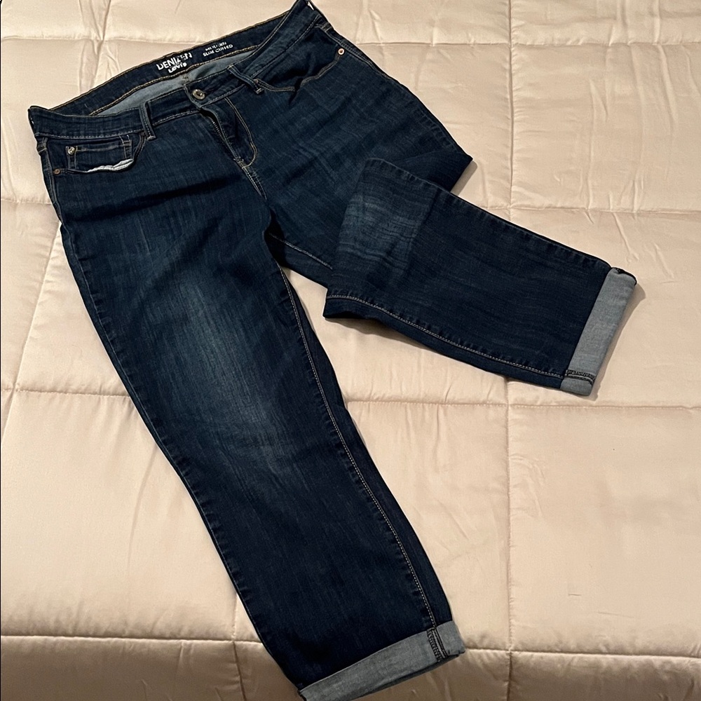 Levi's Women's Deep Indigo modern slim cuff